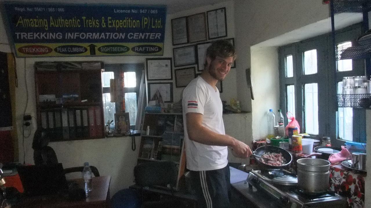 Lalitpur Everest Home Stay Apartment מראה חיצוני תמונה